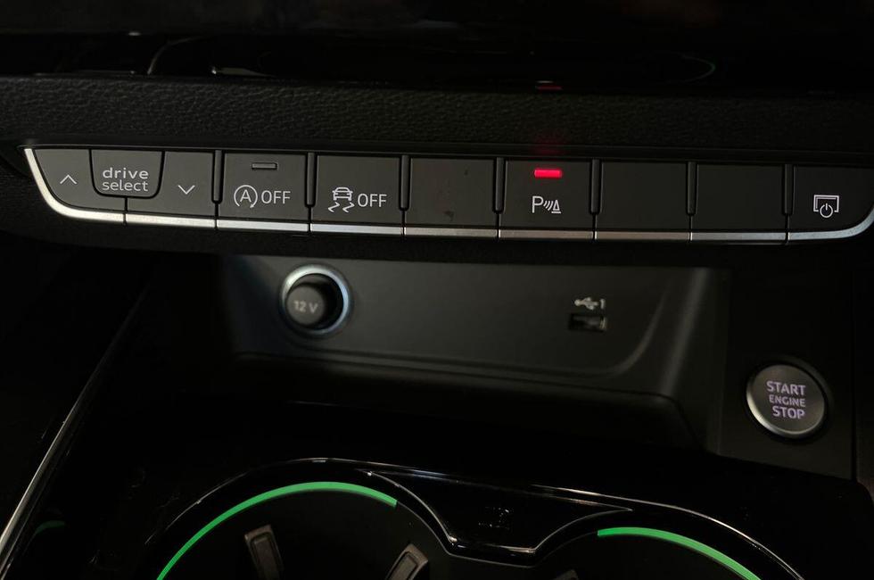 Audi A4 Photo at-2adc1ff298274a8683a880984fc2a9dd.jpg