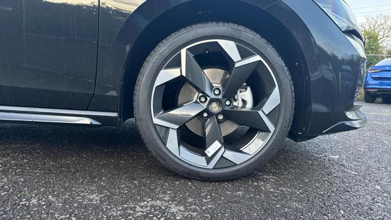 Skoda Superb Photo at-2b0f8423cfc5422a8d520b3651083843.jpg