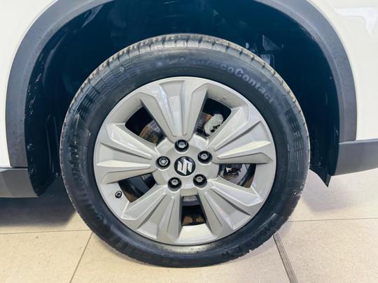 Suzuki Vitara Photo at-2b11b1c0a4644f1fa37b7fc48e119933.jpg
