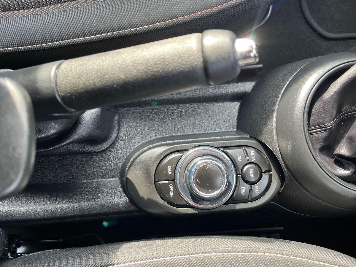 MINI Hatch Photo 37