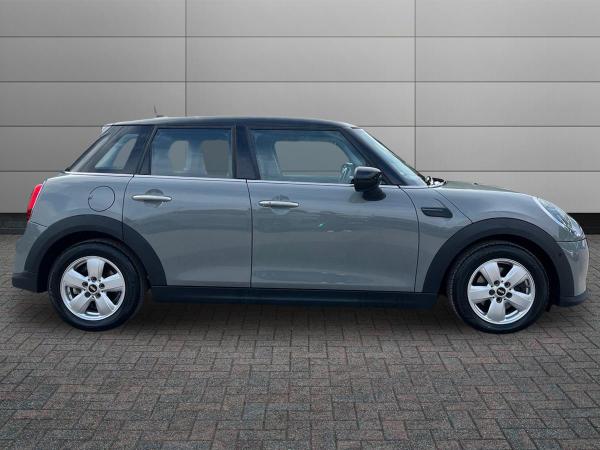 MINI Hatch Photo at-2b1f3559ff404692aeb15ae92f26c46f.jpg