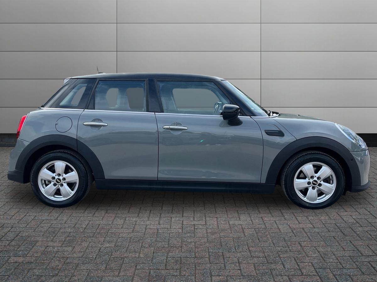 MINI Hatch Photo 5