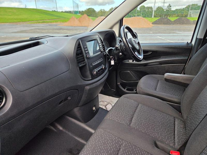 Mercedes-Benz Vito Photo at-2b3aa32a23d349c0a095a2bf7ce46006.jpg