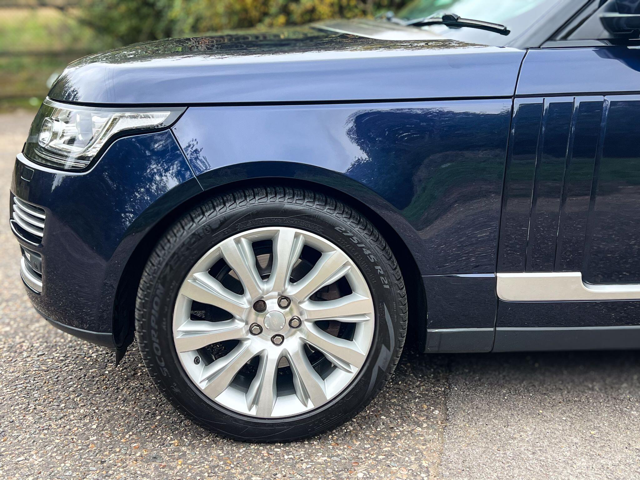 Land Rover Range Rover 3.0 TD V6 Autobiography Auto 4WD Euro 6 (s/s) 5dr — photo 5