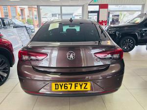 Vauxhall Insignia Photo 4