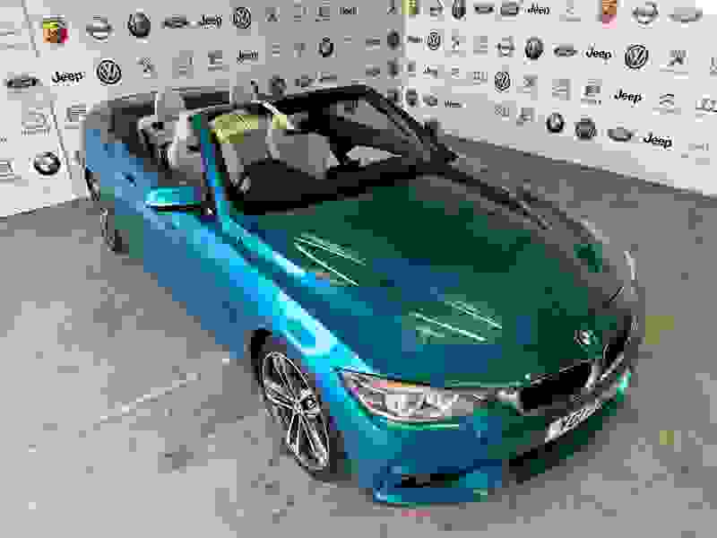 BMW 4 Series Photo at-2b44d9d23b9046519e730598d3af927c.jpg