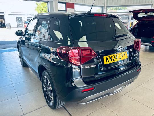 Suzuki Vitara Photo at-2b94410a075241d6818337ecfb159bc9.jpg