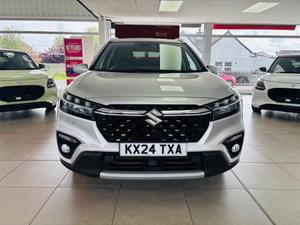 Suzuki S-Cross Photo 1
