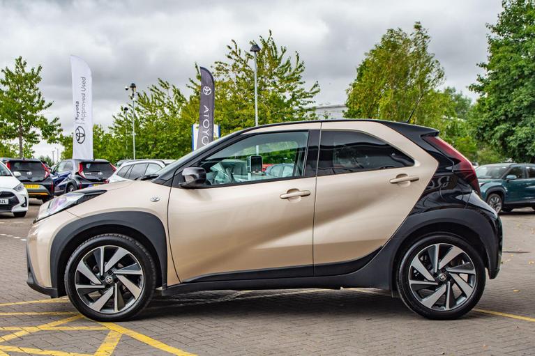 Used Toyota Aygo X YP24BLV 18