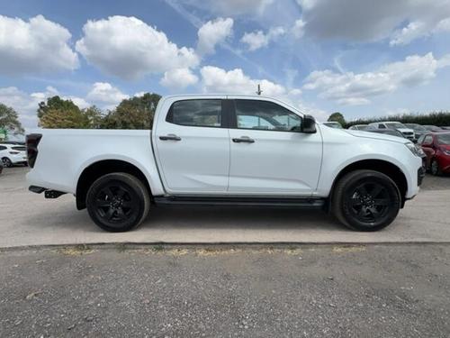 Isuzu D-MAX Photo at-2c2f879735af4790a4c1c5e95cbeb050.jpg