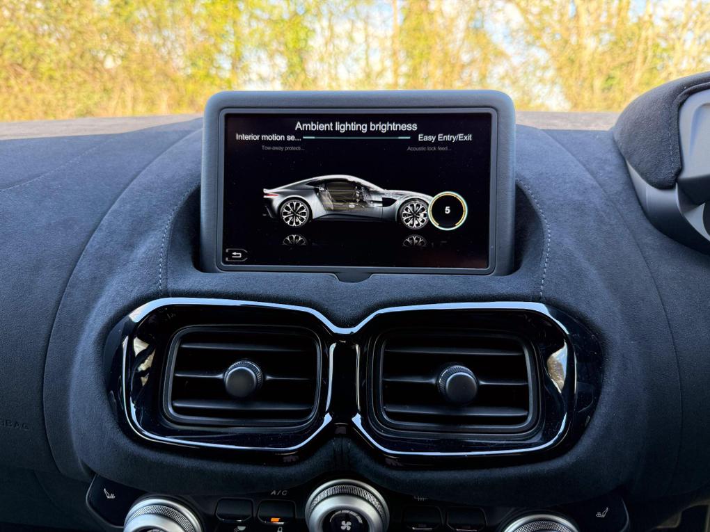 Used Aston Martin Vantage NU69YBA 24