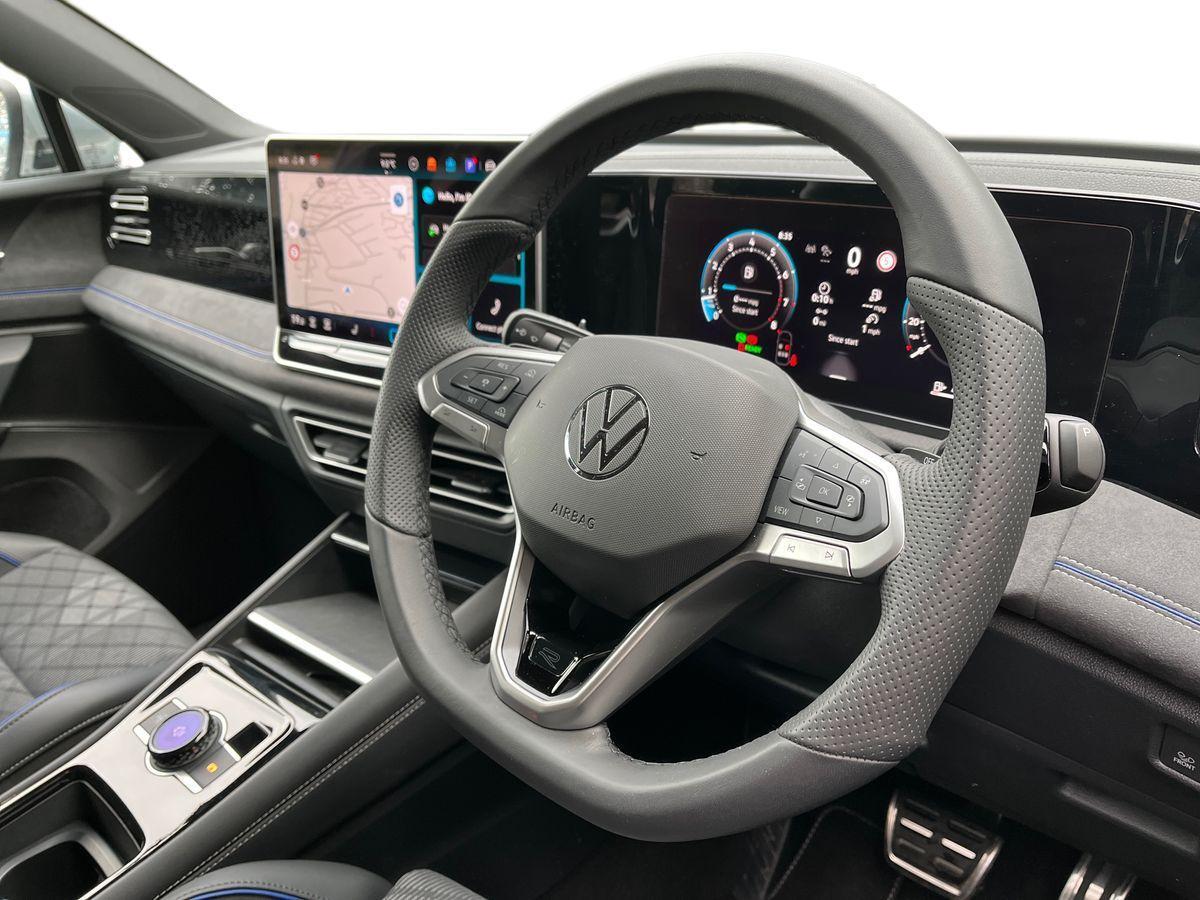 Volkswagen Tiguan Photo at-2c6eae0bf7c343f58b14f0216cf33670.jpg