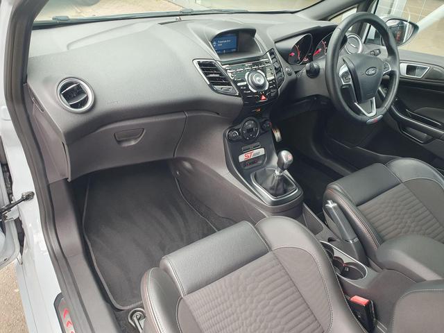 Used Ford Fiesta EX16VFU 40