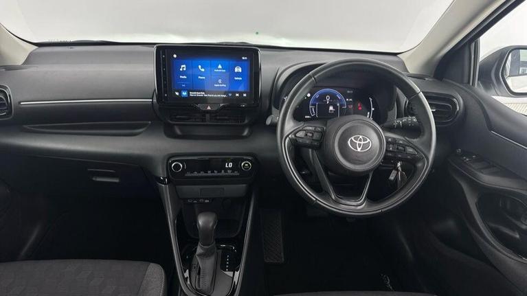 Used Toyota Yaris GV74TLU 11