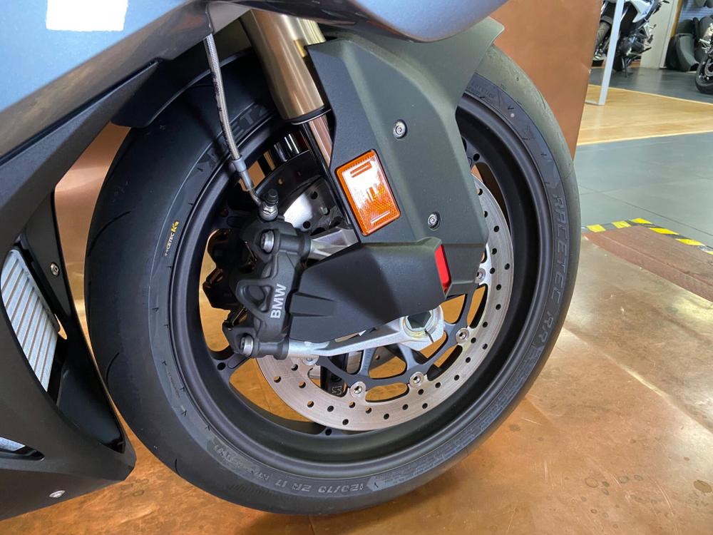 BMW S 1000 RR Photo at-2cf58cc4a21f46c5884fceaaff55c65d.jpg