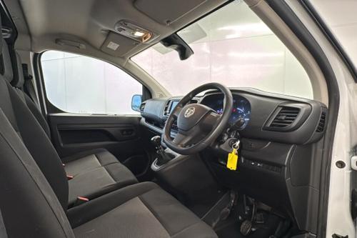Vauxhall VIVARO Photo at-2cff9de8512042e18317cec31864ba20.jpg