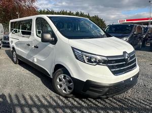 Used ~ Renault Trafic 2.0 dCi 30 Advance LWB Euro 6 (s/s) 5dr (9 Seat) at Startin Group