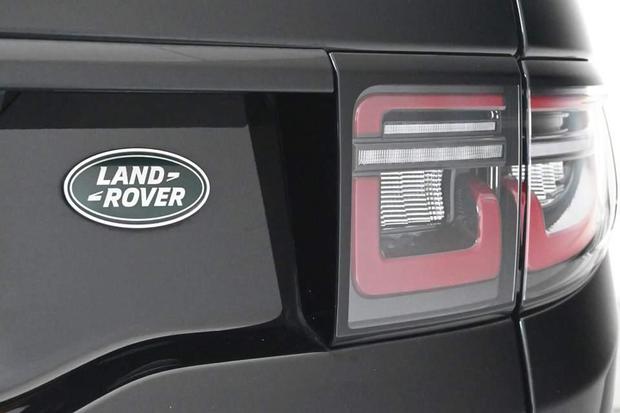 Land Rover Discovery Sport Photo at-2d33f9b7c18d4a768b3f1cedfe7c3802.jpg