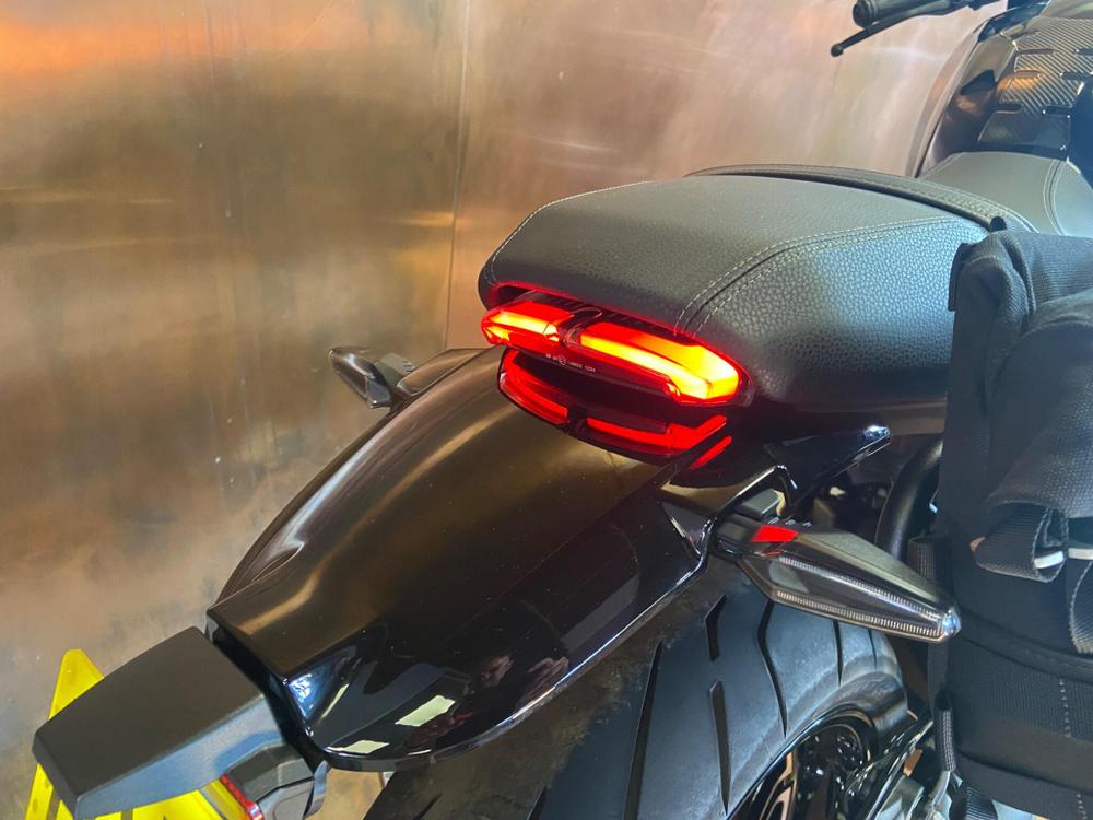 BMW R 12 nineT Photo at-2d5187fa97d044d9bd9f189c3e85c538.jpg