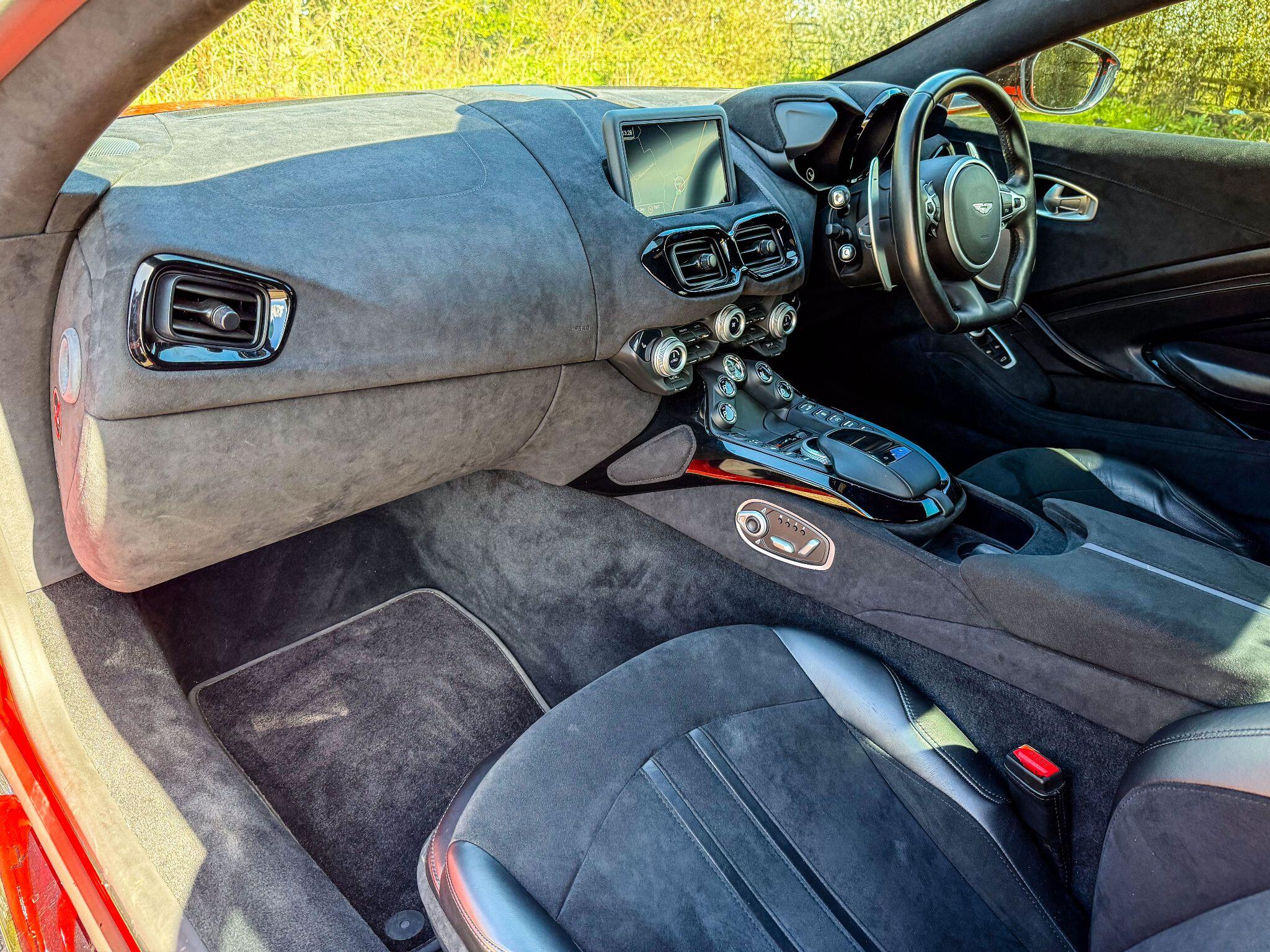 Aston Martin Vantage 4.0 V8 Auto Euro 6 2dr — photo 12