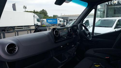 Mercedes-Benz Sprinter Photo at-2d86ef3ab78c474fb20bc8480b7753aa.jpg
