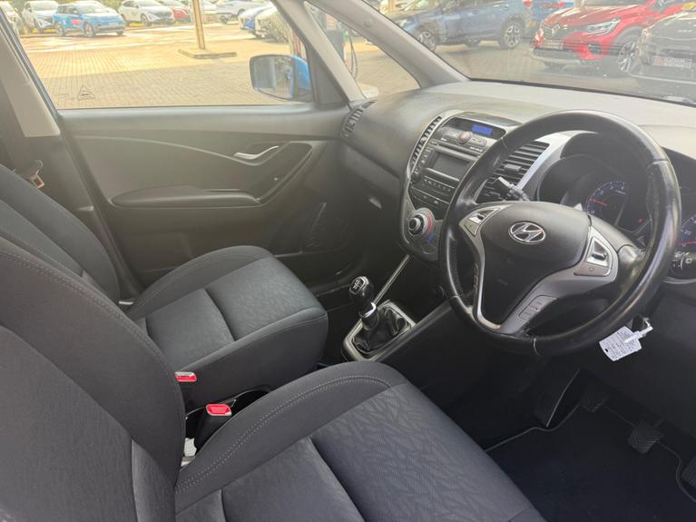Used Hyundai ix20 VX65UWA 24