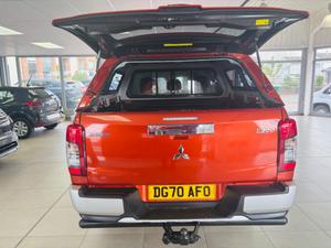 Mitsubishi L200 Photo 20