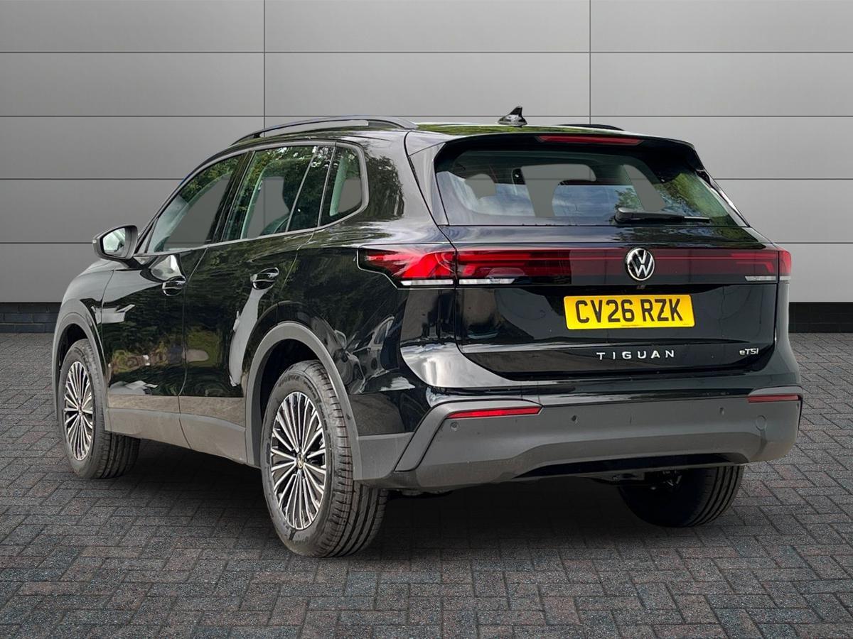 Volkswagen Tiguan Photo at-2dffbd580d374c2aa0f04141cd417109.jpg