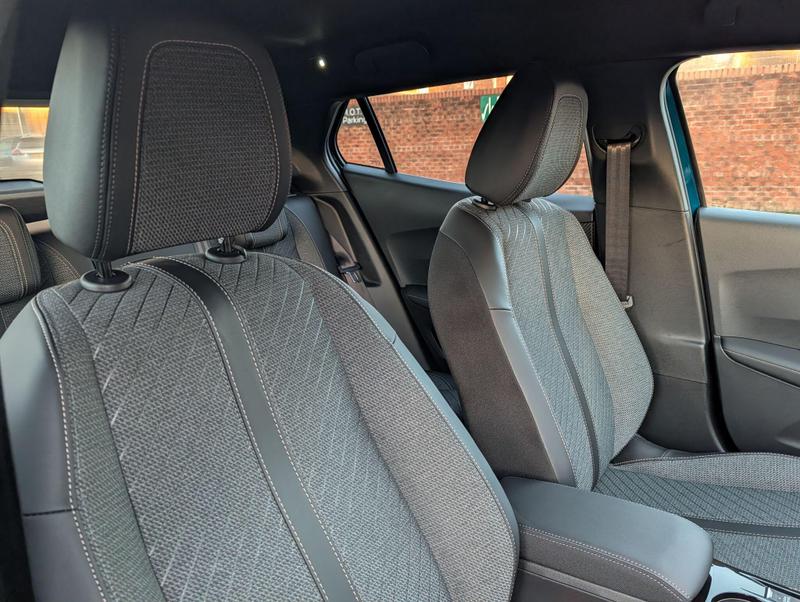 Used Peugeot 2008 202511187977563 18