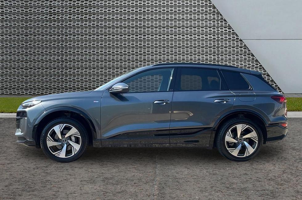 Audi Q6 Photo at-2e0478bfb60b48a3825f1010550c6a74.jpg