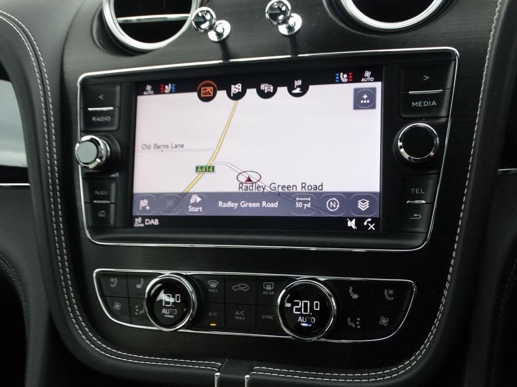 Used Bentley Bentayga LJ19YZS 24