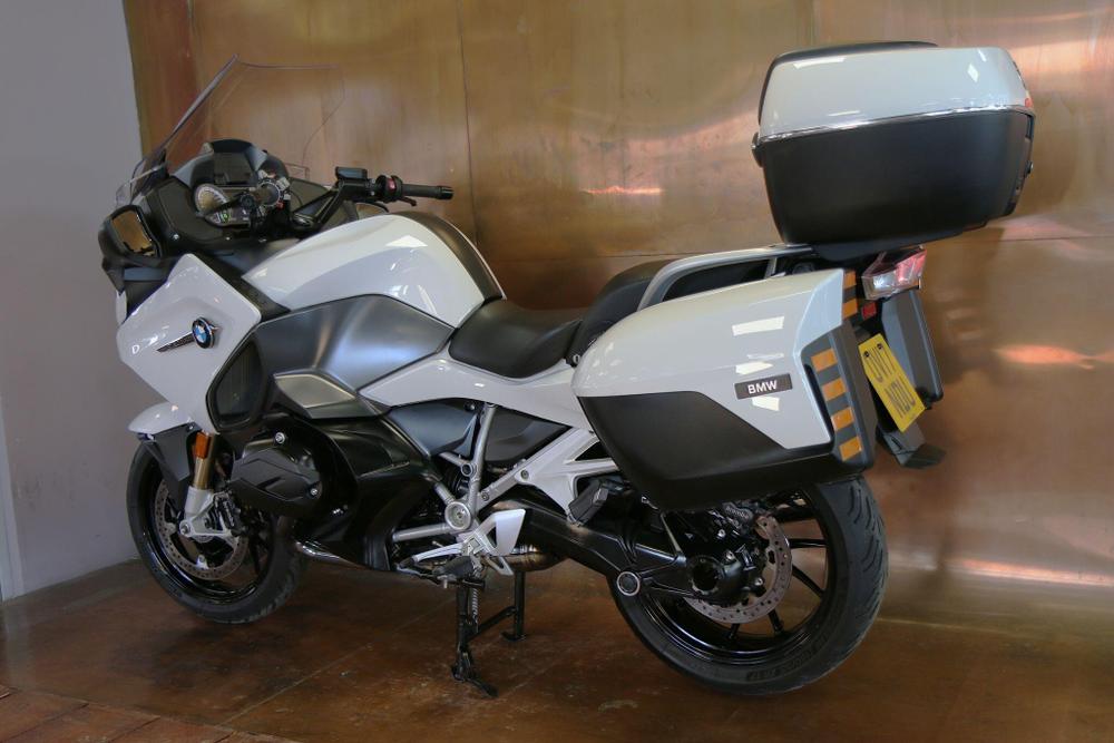 BMW R 1200 RT Photo at-2e14d580df594f16b17eec5de002efb3.jpg