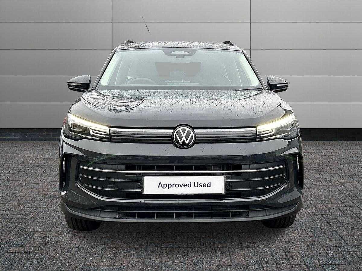 Volkswagen Tiguan Photo at-2e3219604f944be29cb0147663db3aa3.jpg
