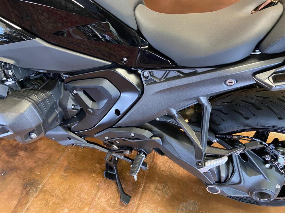 BMW R 1300 RS Photo at-2e470b1d456e4fb5880b90d71a932093.jpg