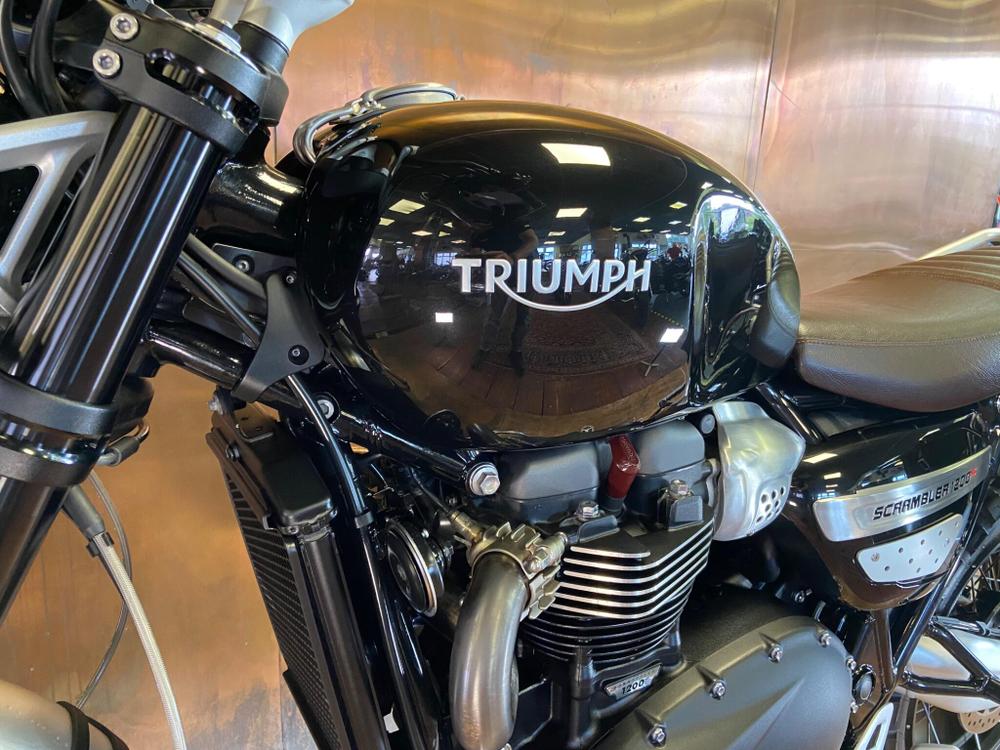 TRIUMPH Scrambler 1200 Photo at-2e4a9fb2255e4ca290896fe604546a84.jpg
