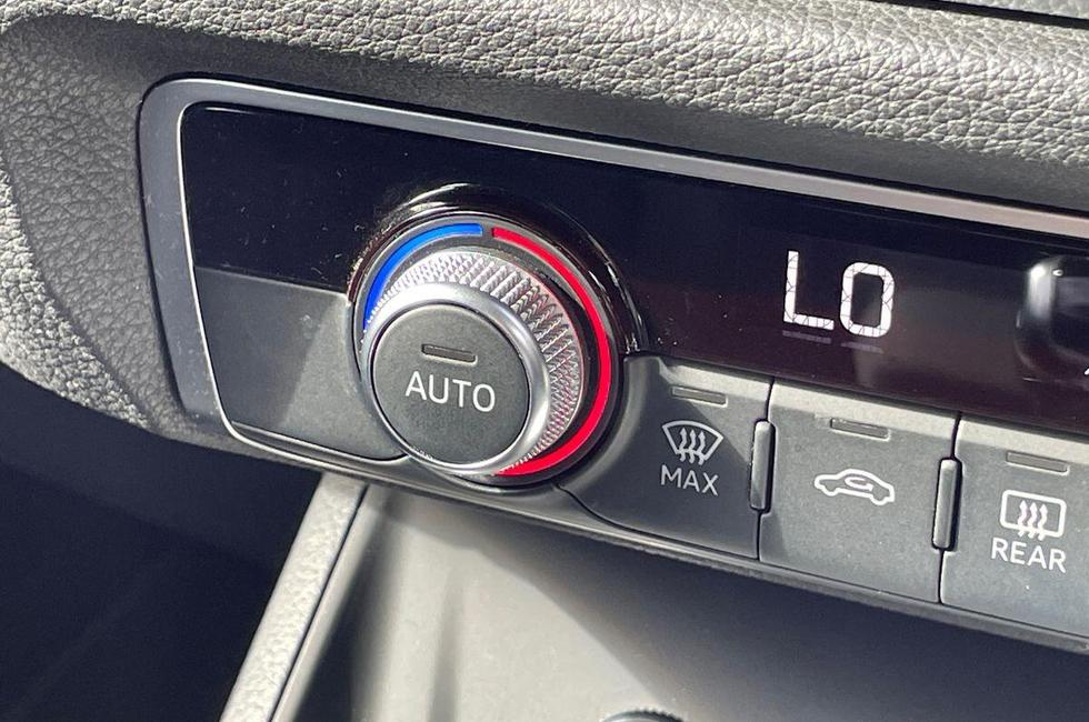 Audi Q3 Photo at-2e541ae98a2a4b188f8b6155fd29b7b7.jpg