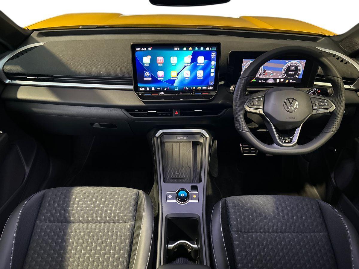 Volkswagen T-Roc Photo at-2ea0243e0bb14b7080b1caaf63b4014b.jpg
