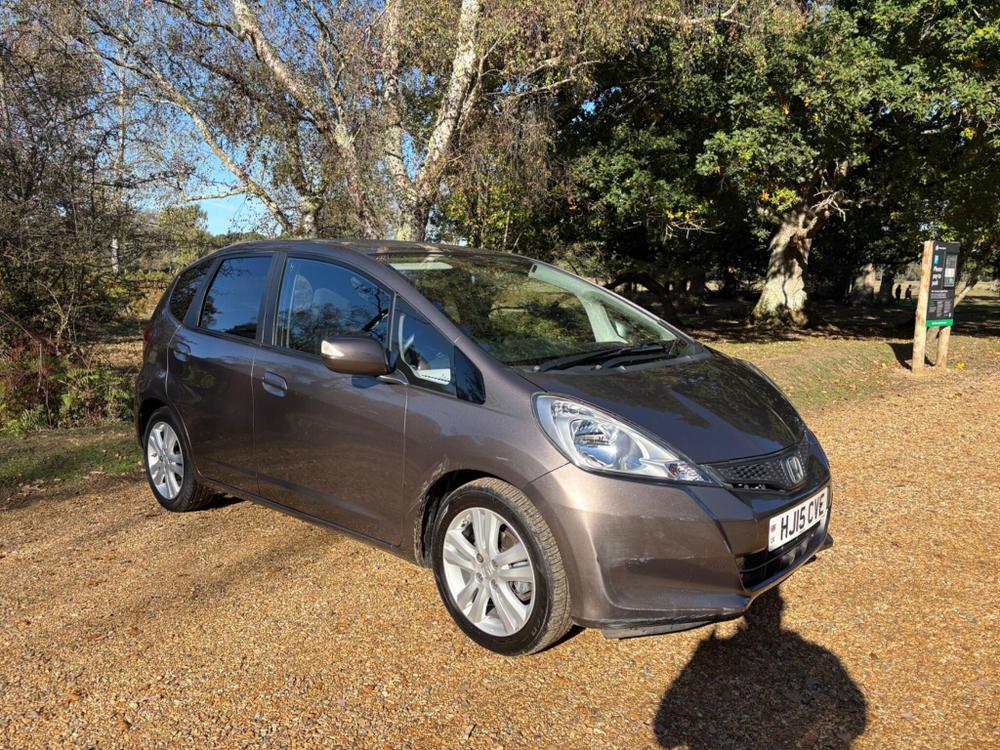 Honda Jazz Photo at-2ea2ec22008a405d9ccb2e410bf5fa8e.jpg