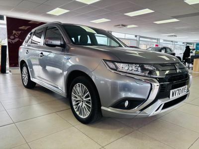 Used 2020 Mitsubishi Outlander 2.4h TwinMotor 13.8kWh Dynamic CVT 4WD Euro 6 (s/s) 5dr at Focus Motor Store
