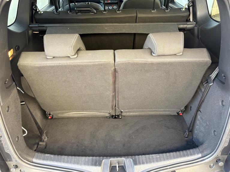 Used Dacia Jogger VE22XFG 14