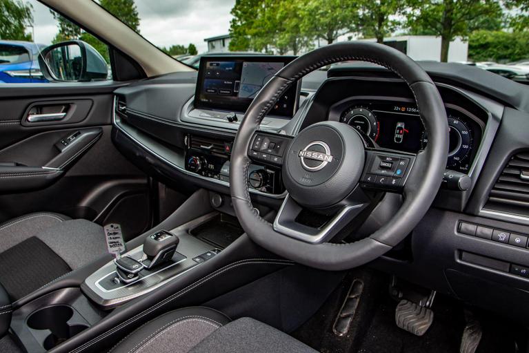 Used Nissan Qashqai OW74VTA 8