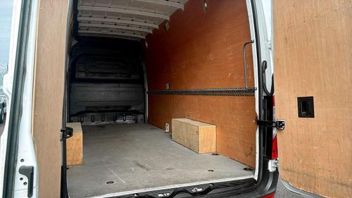 Mercedes-Benz Sprinter Photo at-2f6c255b3ade4d80875406ff43d7d9cb.jpg