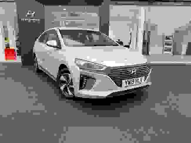 Used 2019 Hyundai IONIQ 1.6 h-GDi Premium SE DCT Euro 6 (s/s) 5dr Silver at West Riding