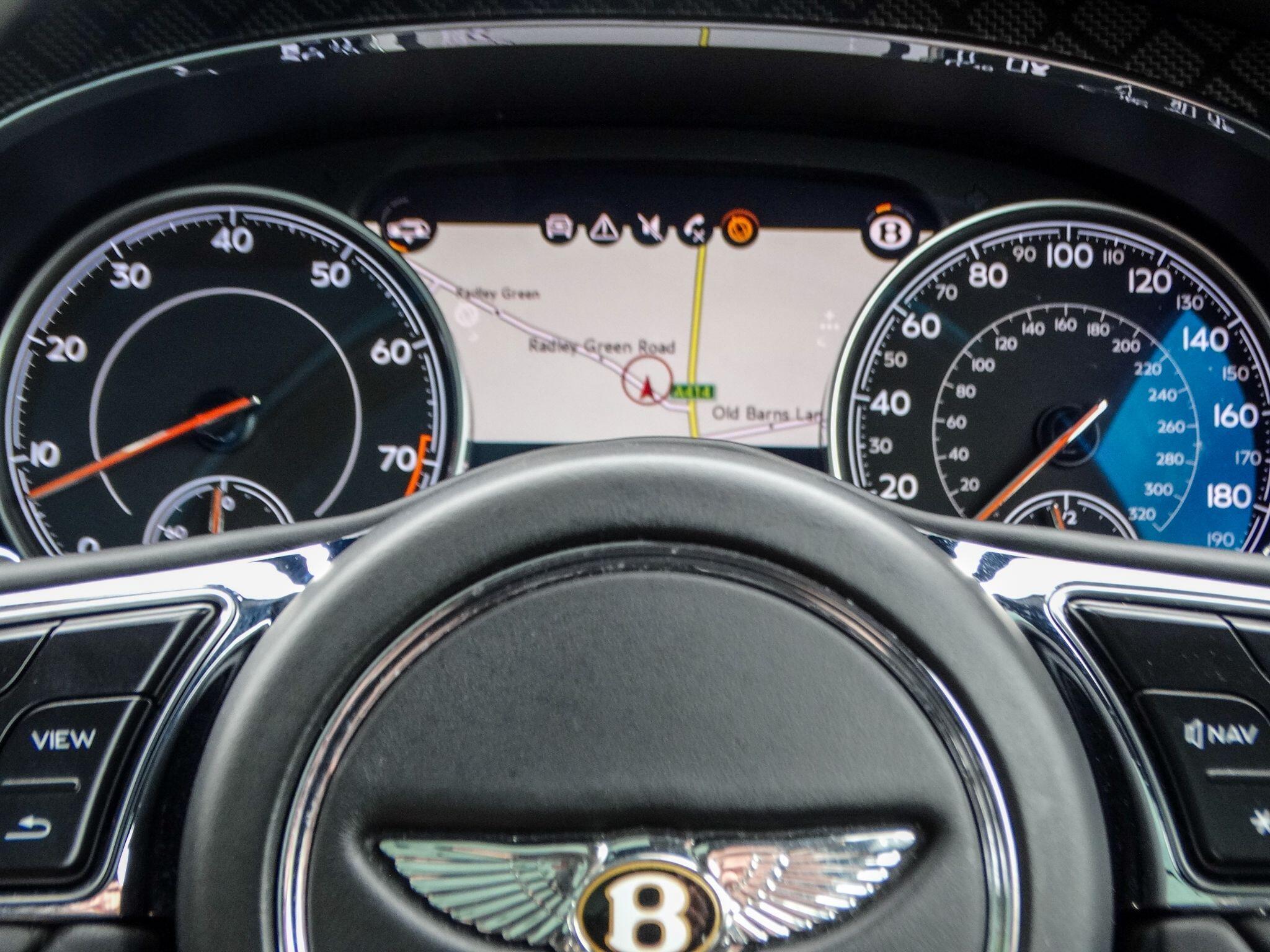 Bentley Bentayga 4.0 V8 Auto 4WD Euro 6 (s/s) 5dr — photo 32
