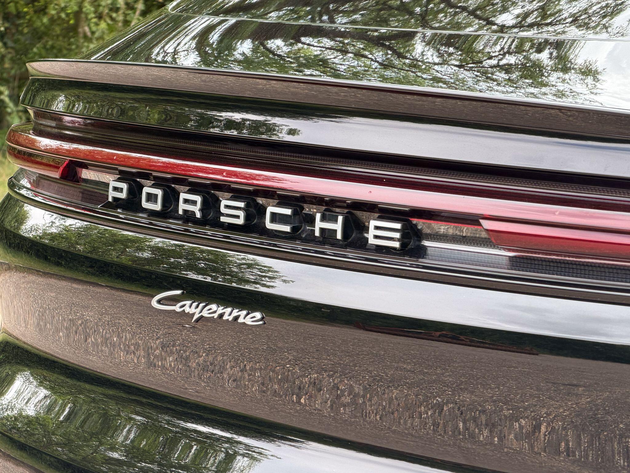 Porsche Cayenne 3.0 V6 E-Hybrid 25.9kWh TiptronicS 4WD Euro 6 (s/s) 5dr — photo 9