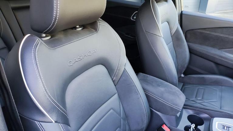 Used Nissan Qashqai WU74PKV 8
