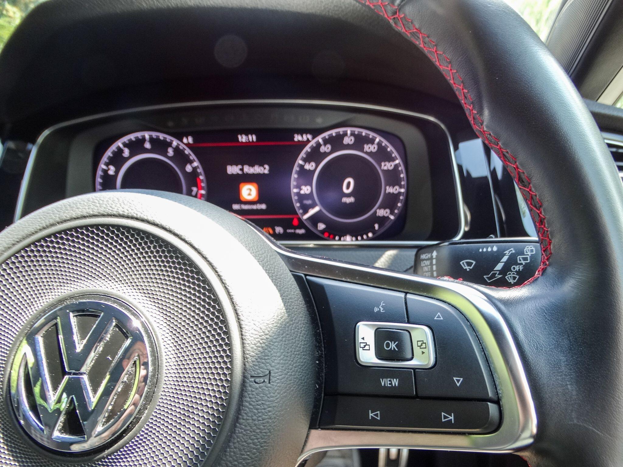Volkswagen Golf 2.0 TSI GTI Performance Euro 6 (s/s) 5dr — photo 35
