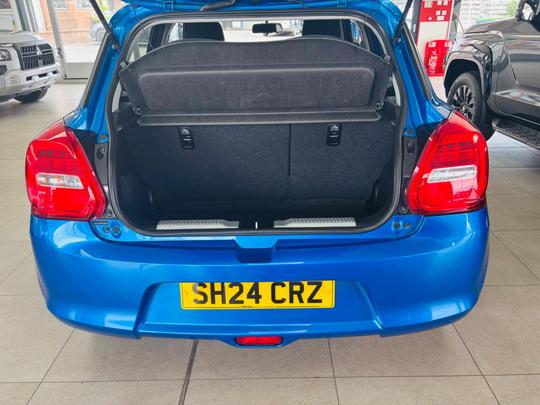 Suzuki Swift Photo at-2fffea09508f4554bf434b959c0922c2.jpg