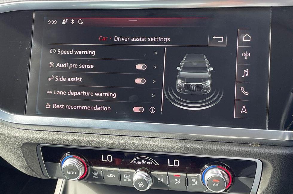 Audi Q3 Photo at-302c18cfaa4549ee9d37105e01457d89.jpg