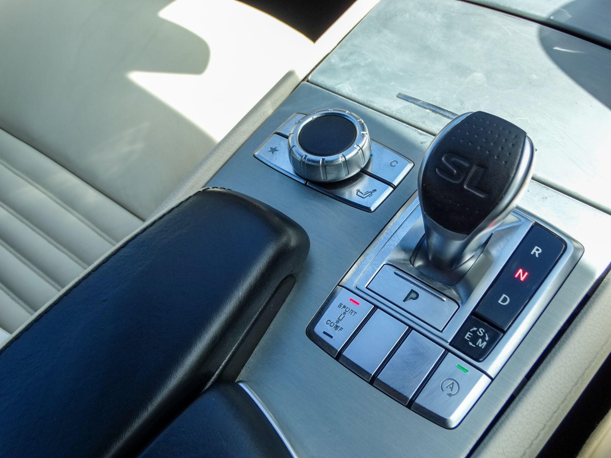 Mercedes-Benz SL 3.0 SL400 AMG Sport Convertible 2dr Petrol G-Tronic Euro 6 (s/s) (333 ps) — photo 26
